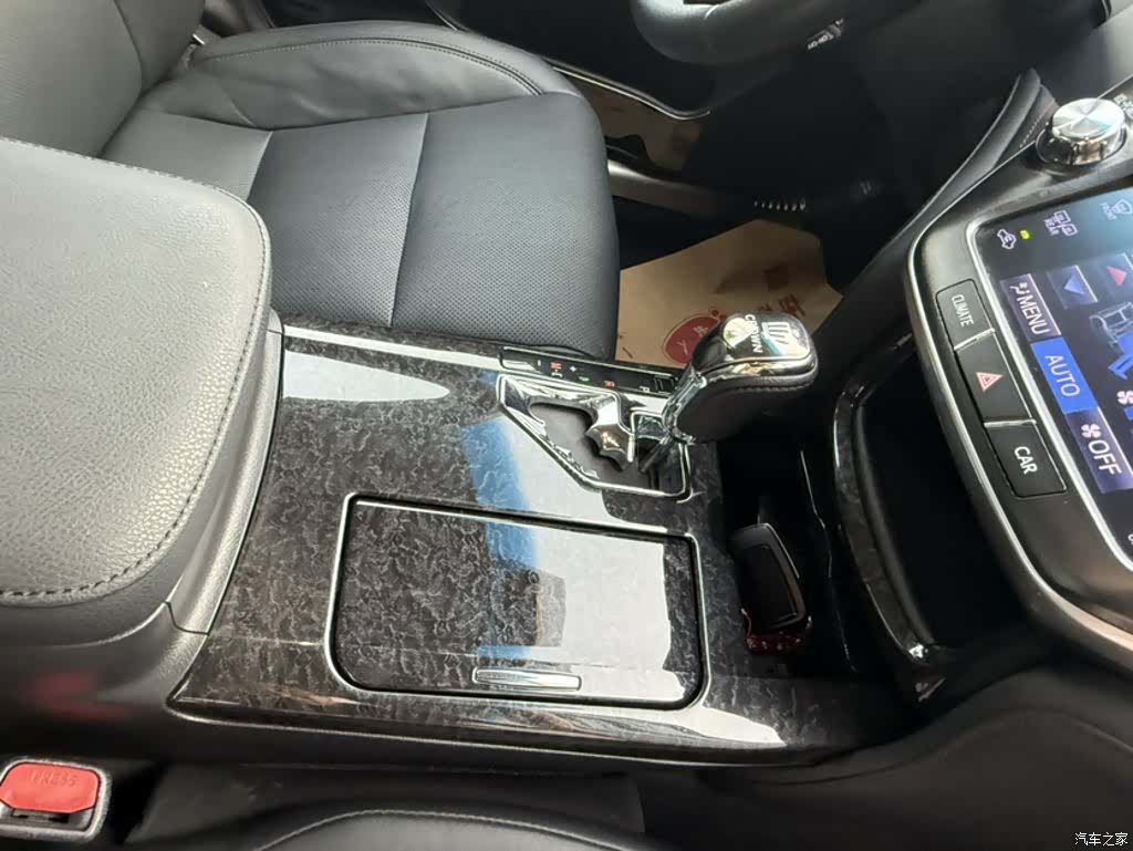 Toyota Crown, 2018 21