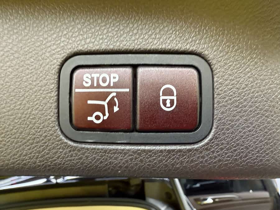 Mercedes-Benz GLS 2018, фото 40