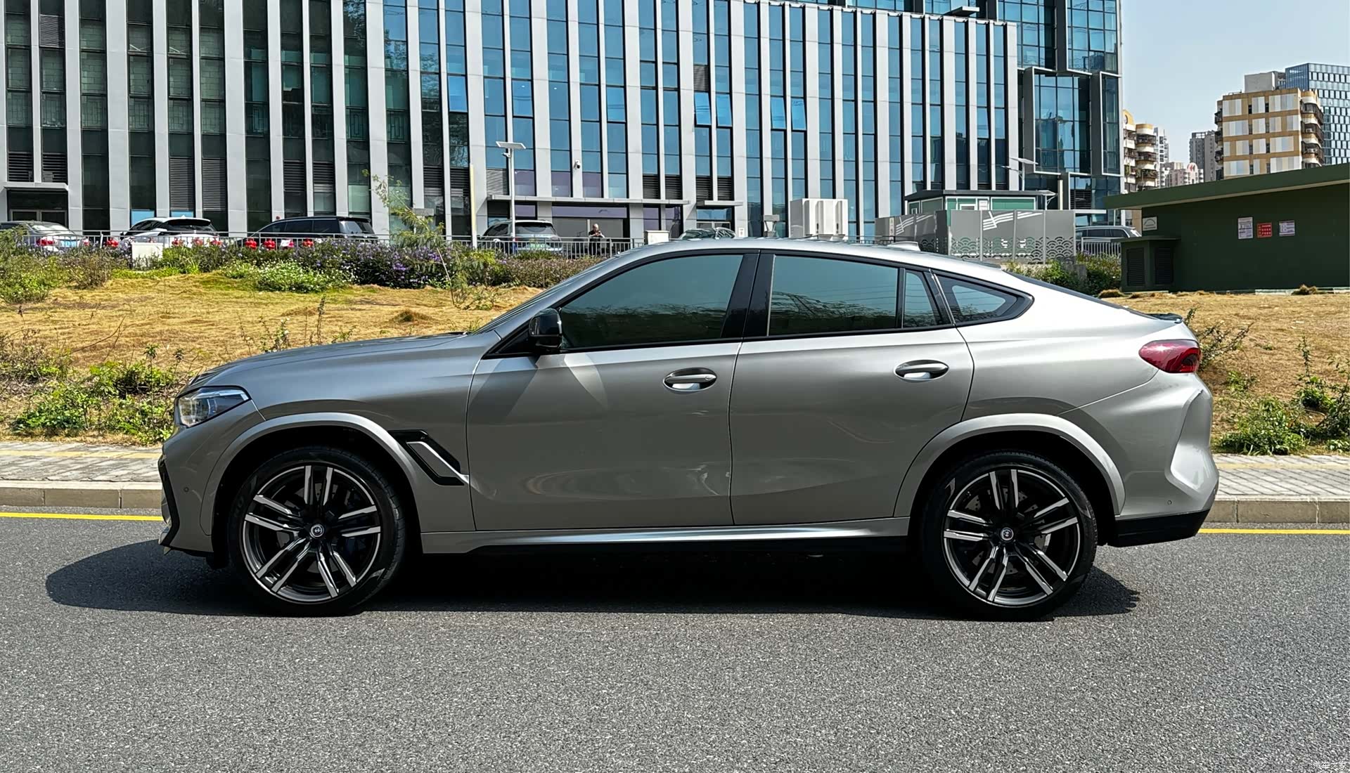 BMW X6, 2023 6