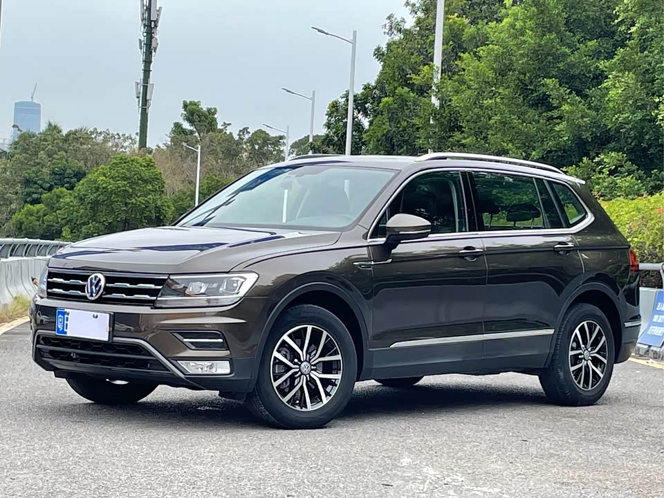 Volkswagen Tiguan L