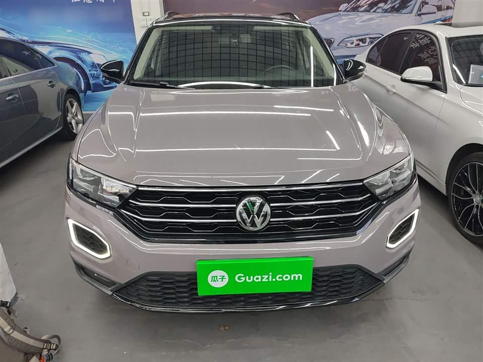 Volkswagen T-ROC exploring Songs
