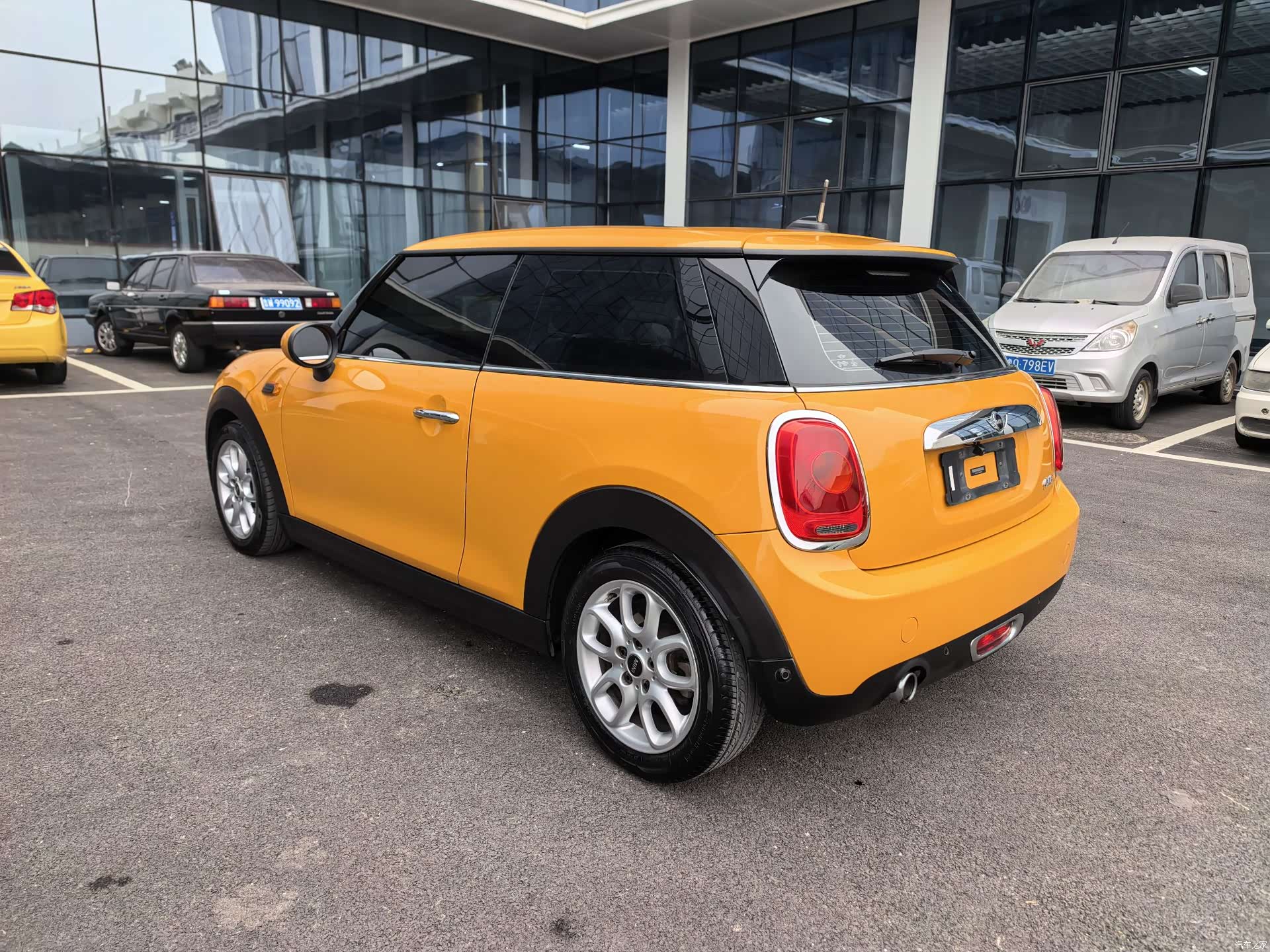 Mini ONE, 2018 4