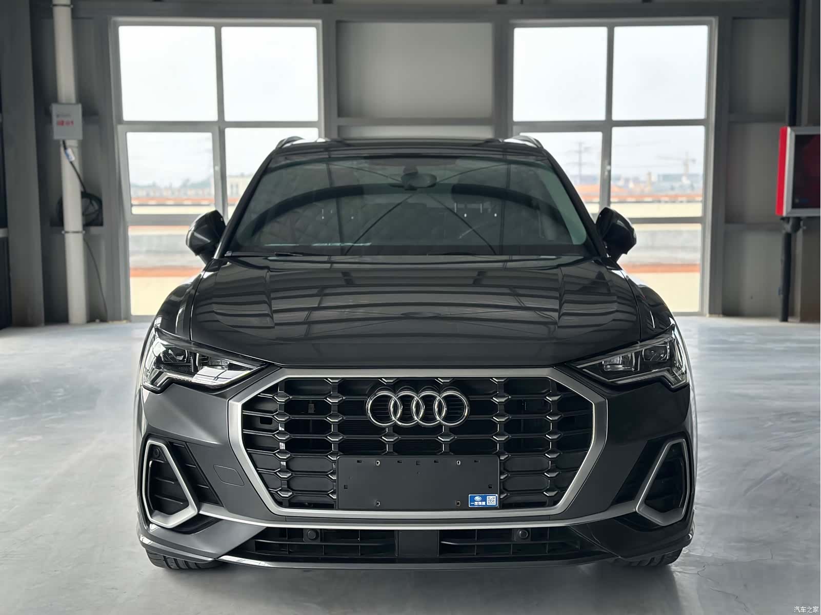 Audi Q3, 2022 3