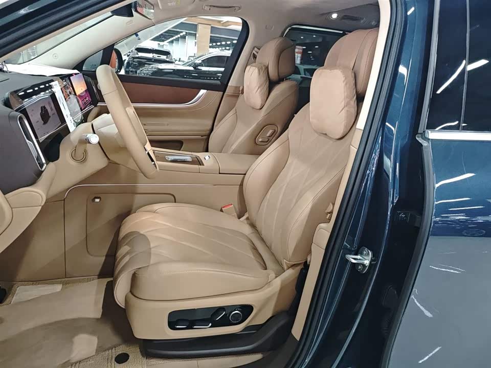 AITO Ask the world M9