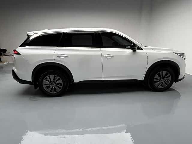 Nissan Exploring the land