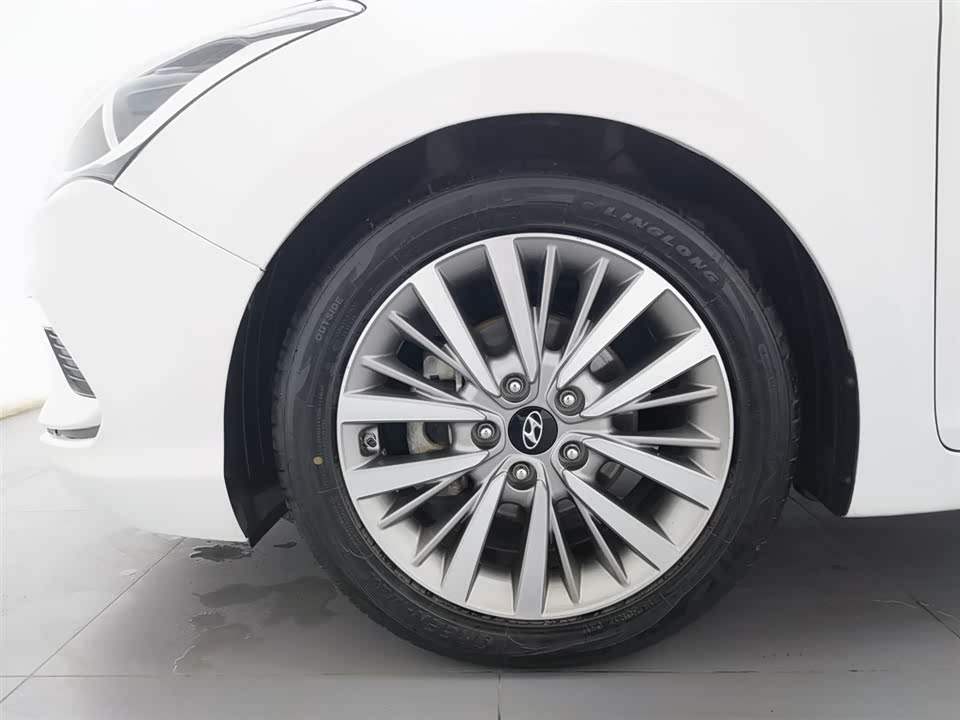 Hyundai Name picture