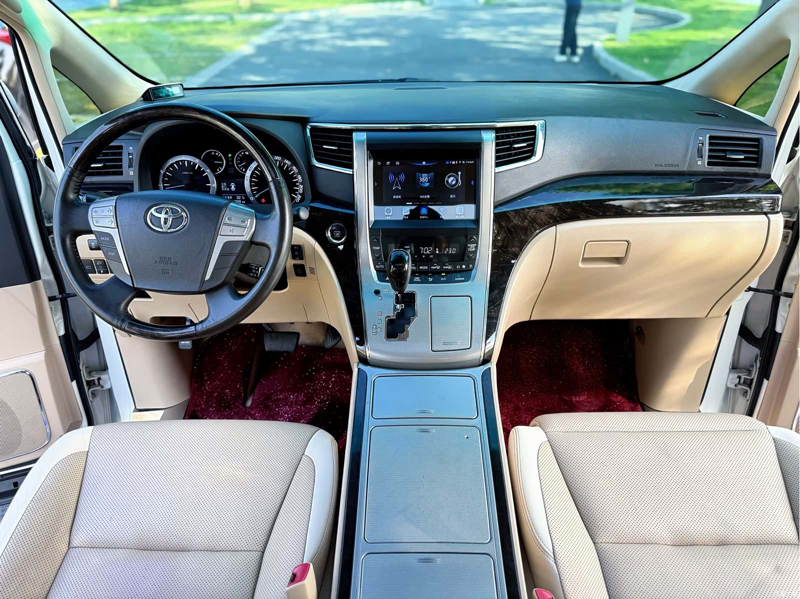Toyota Alphard, 2014 10