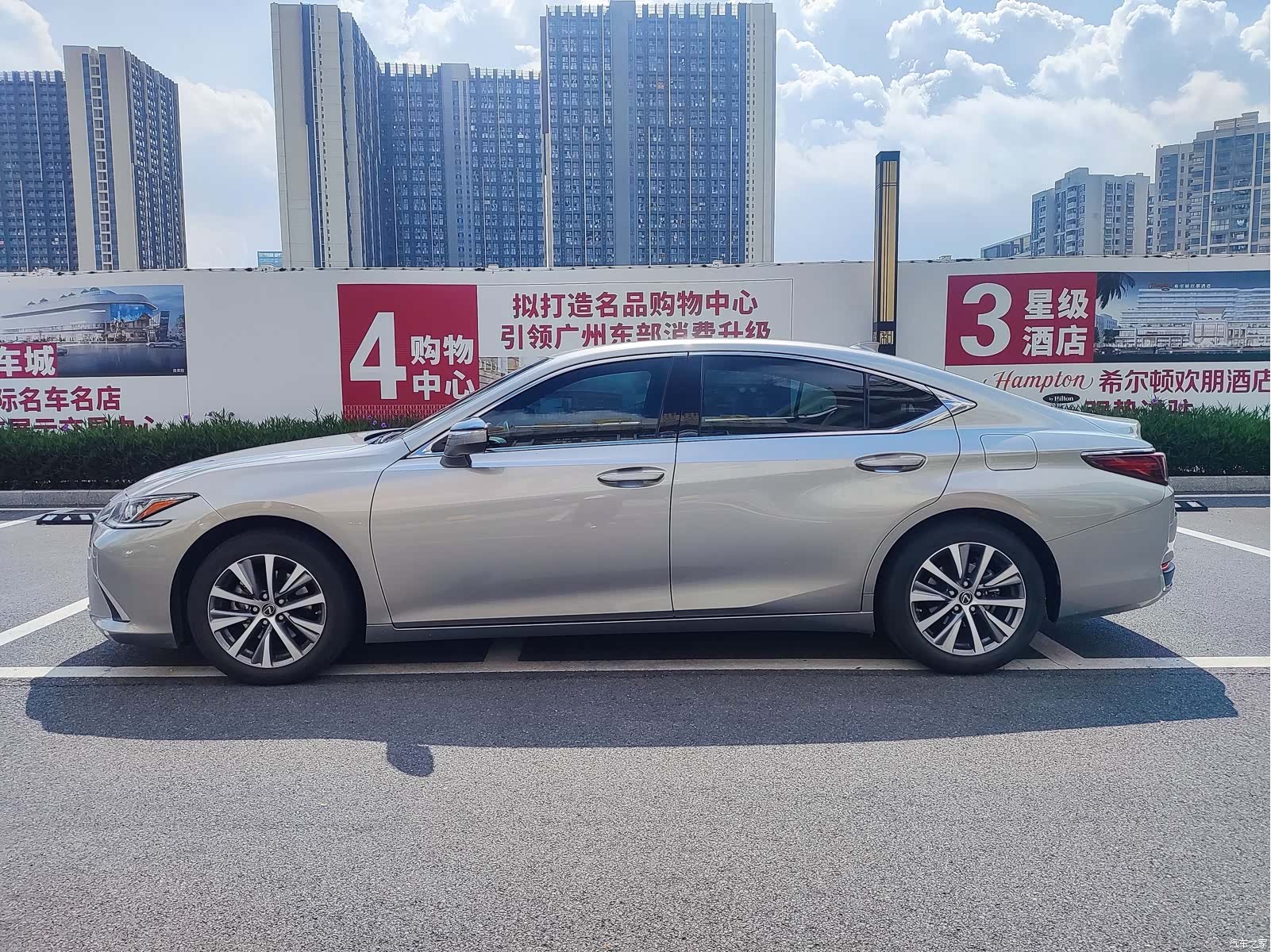 Lexus ES, 2020 все фото