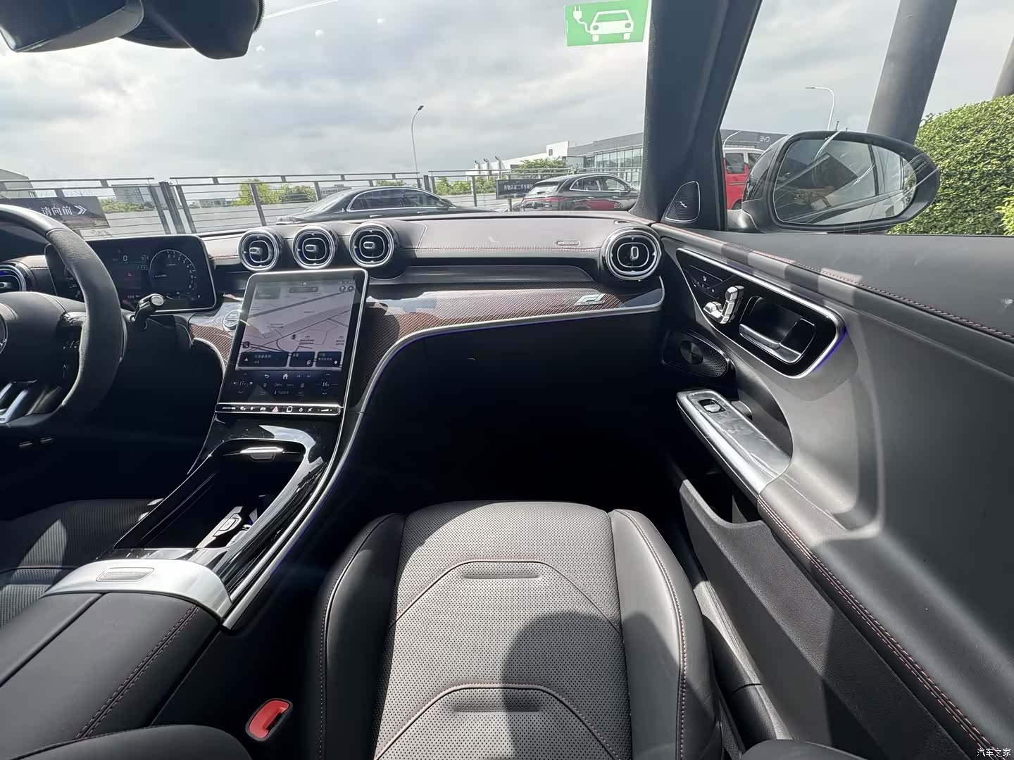 Mercedes-Benz C-Class, 2025 13
