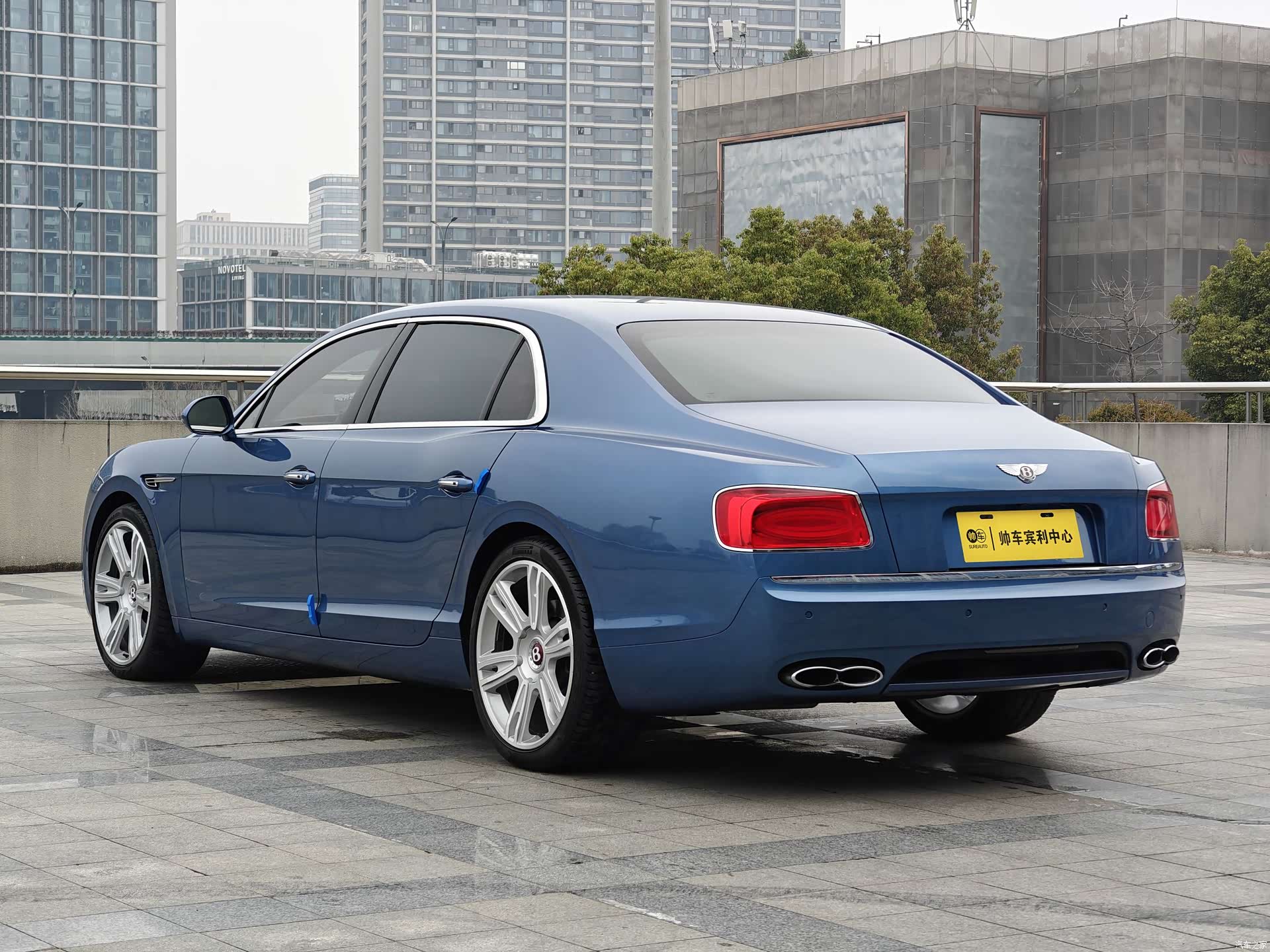Bentley Flying Spur, 2018 4