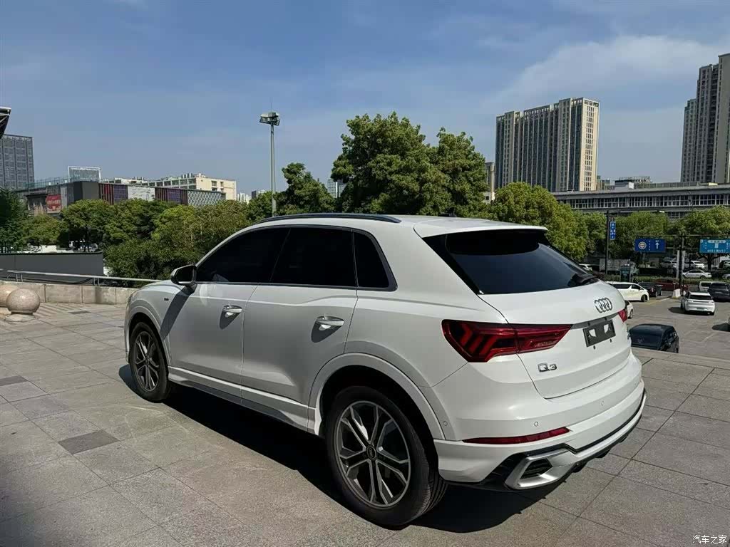 Audi Q3, 2024 4