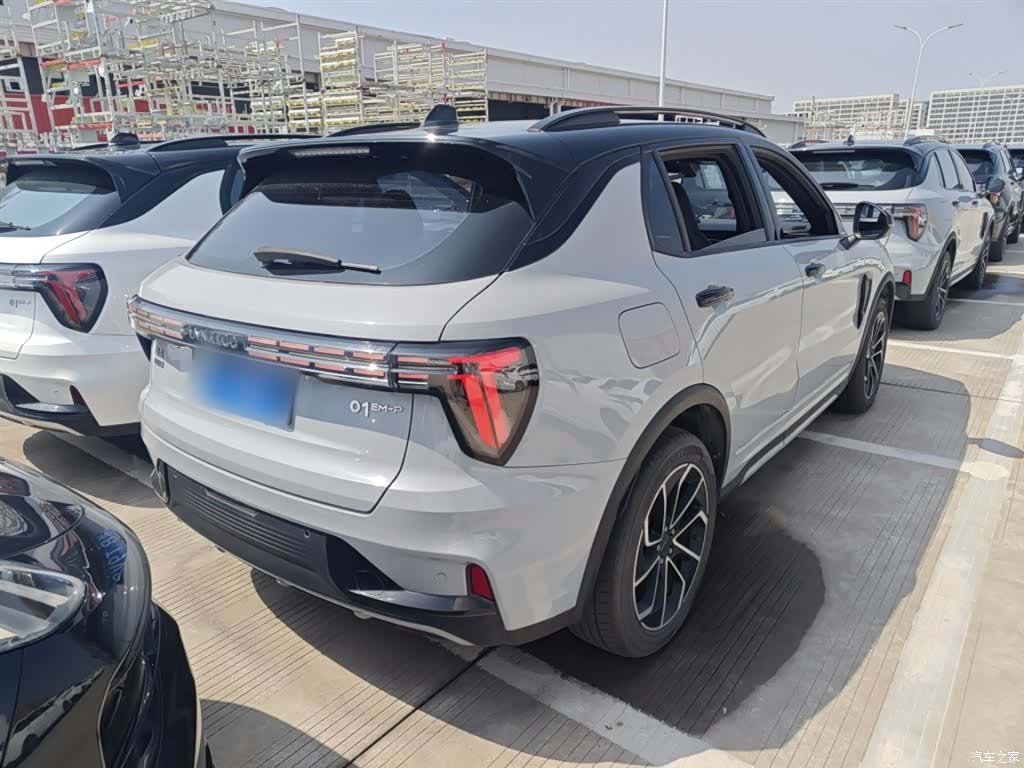 Lynk & Co 01, 2023 все фото