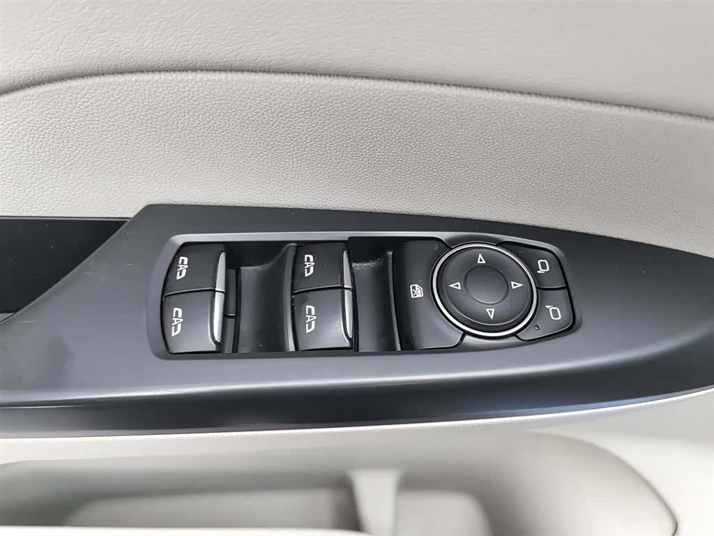 Buick GL8, 2023 9