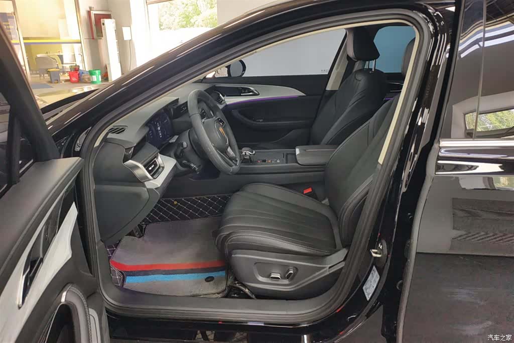 Hongqi H5, 2024 9