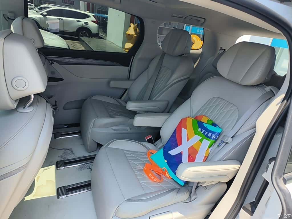 Buick GL8, 2023 17