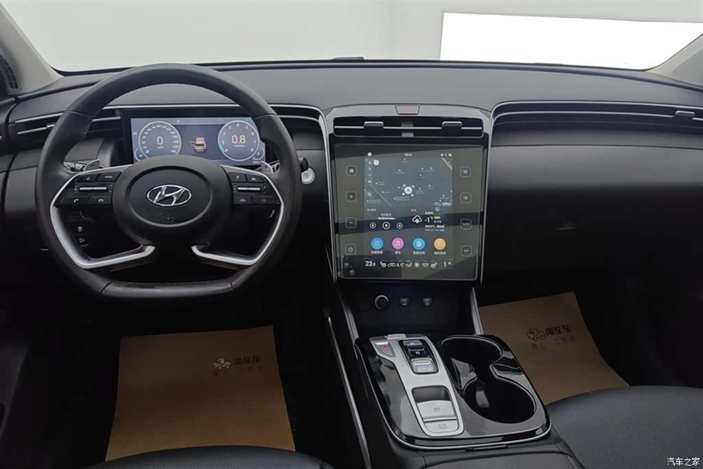 Hyundai Tucson L, 2023 12