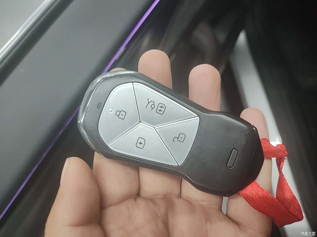 Xpeng P7, 2023 9