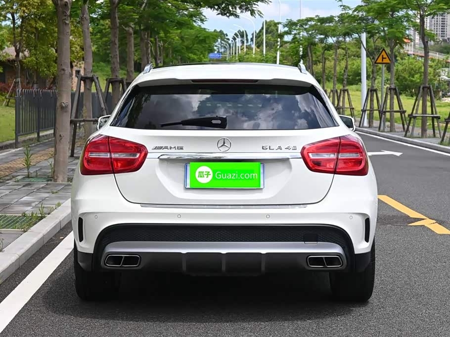 Mercedes-Benz GLA AMG Mercedes-Benz GLA AMG