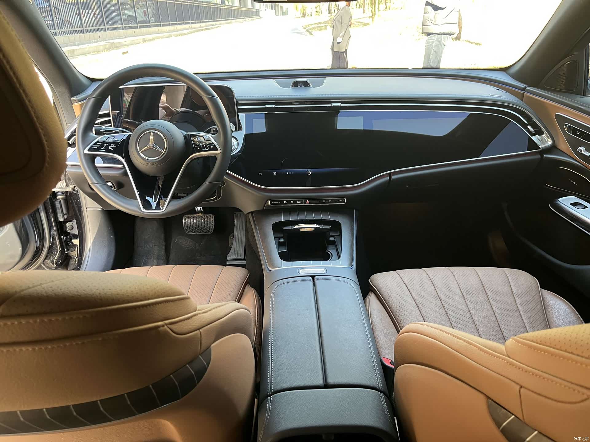 Mercedes-Benz E-Class, 2024 9