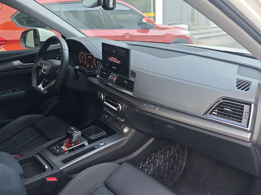 Audi Q5L 2022, фото 8