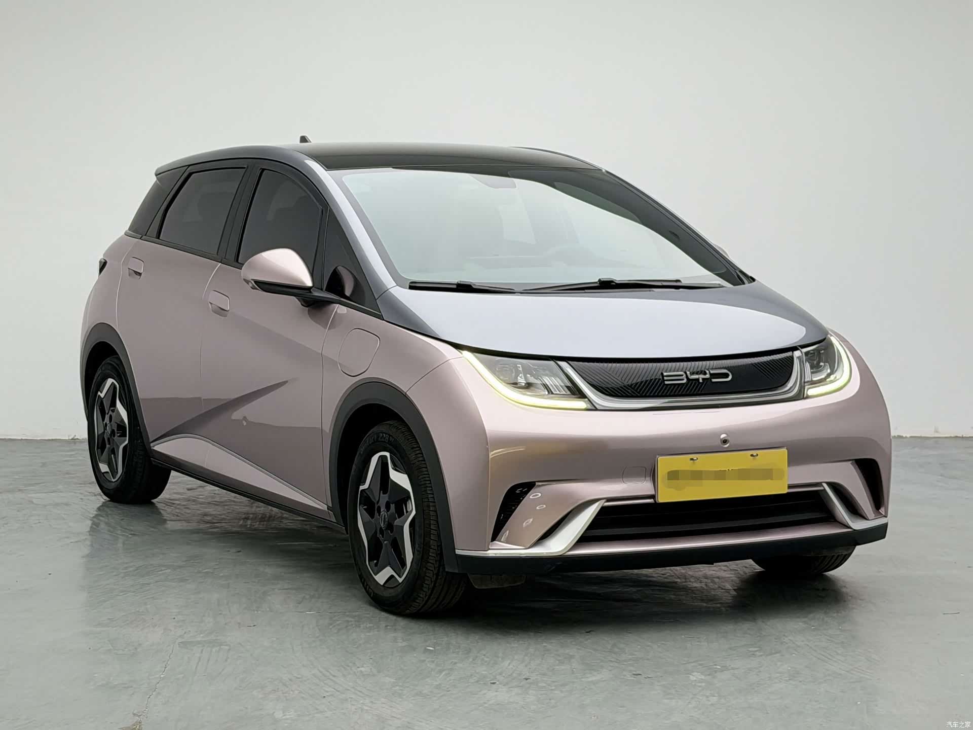 BYD Dolphin, 2022 3