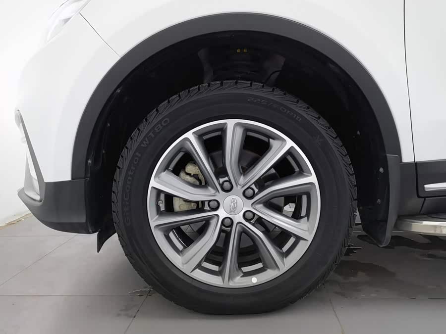 Geely Atlas 2018, фото 17