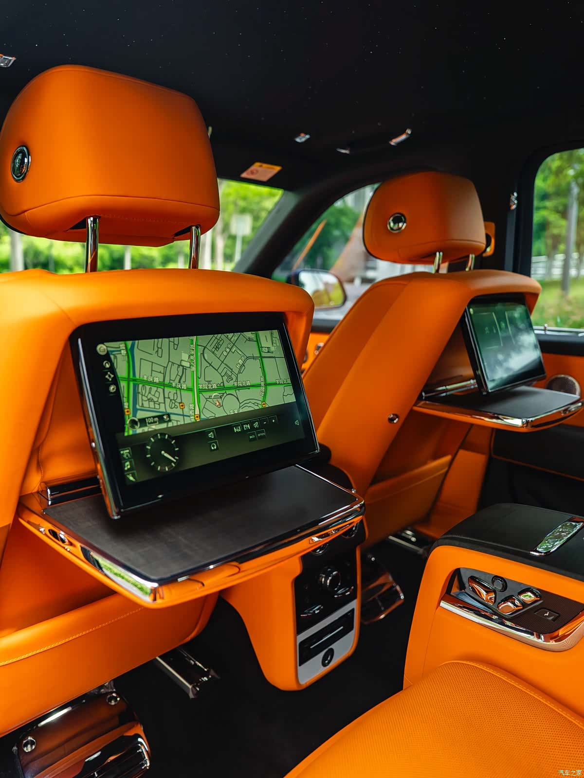 Rolls-Royce Cullinan, 2023 14