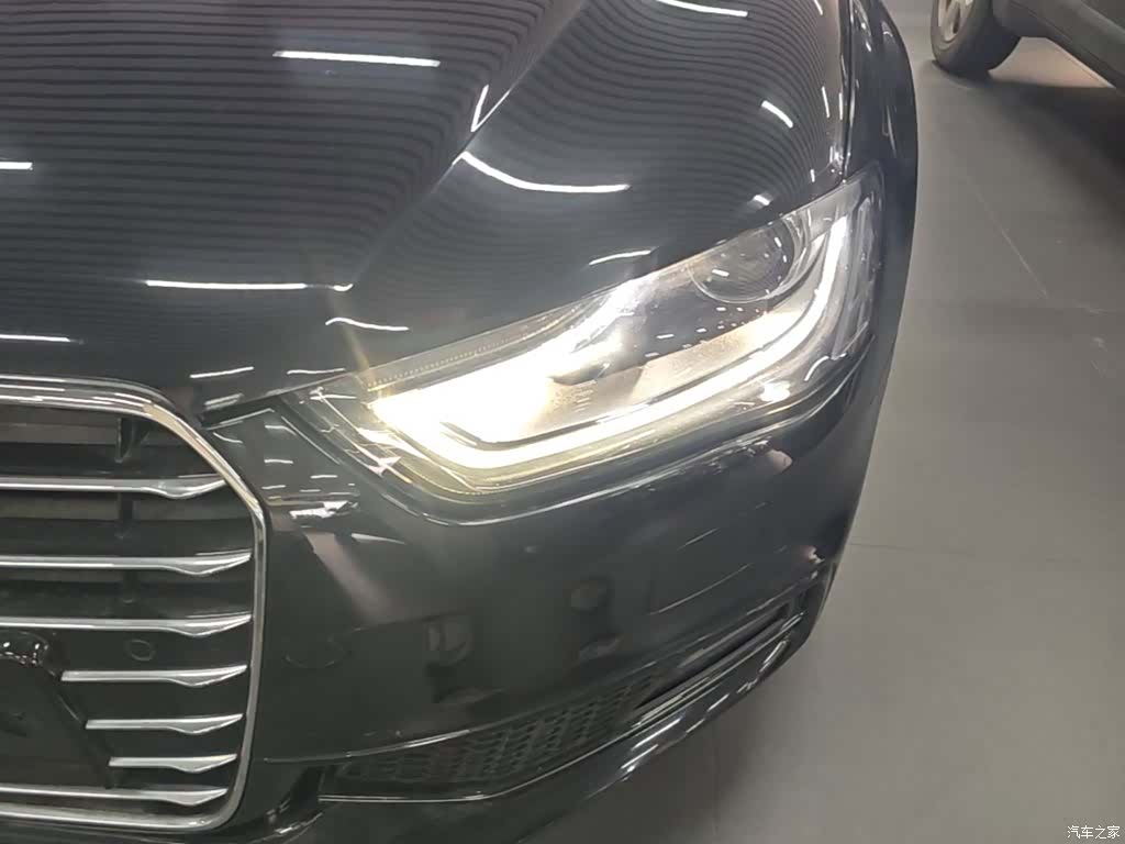 Audi A4L, 2016 24