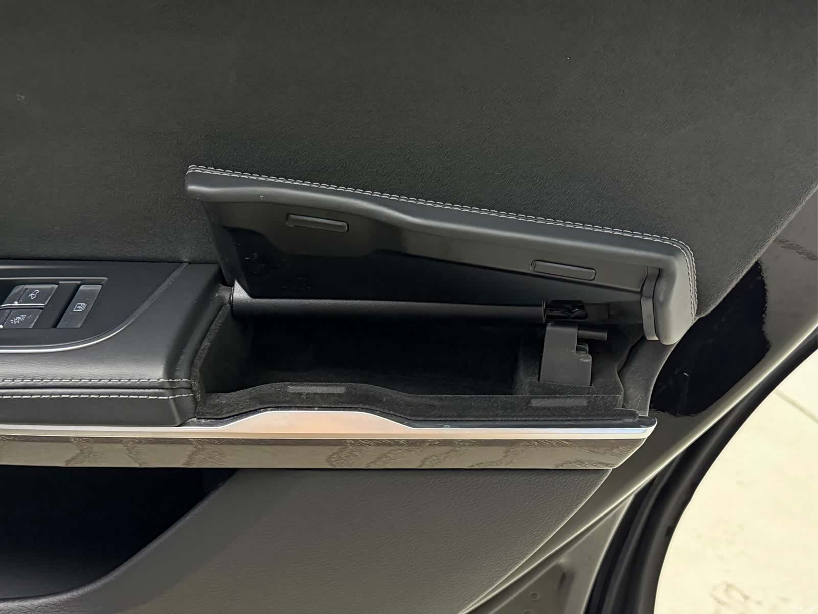 Audi A8L, 2023 30