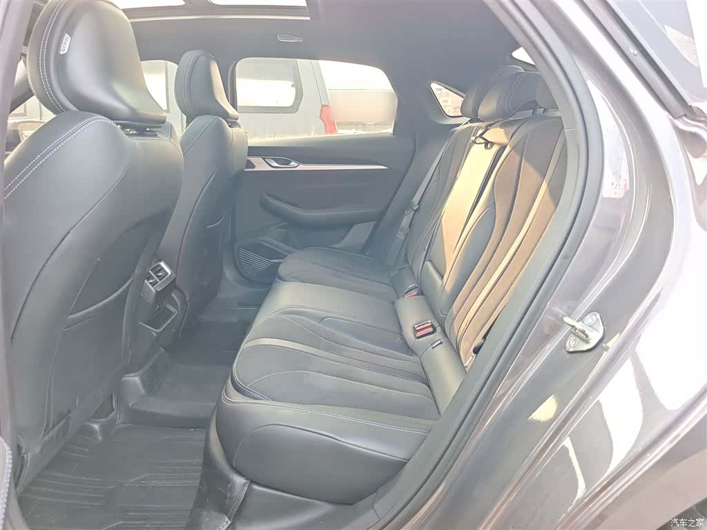 Geely Preface, 2024 14