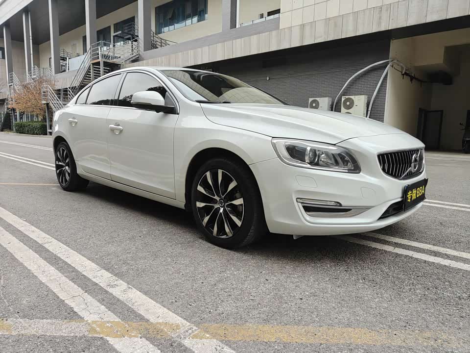 Volvo S60