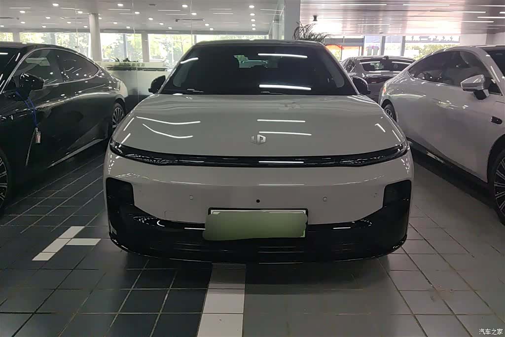 Leapmotor B01, 2025 2