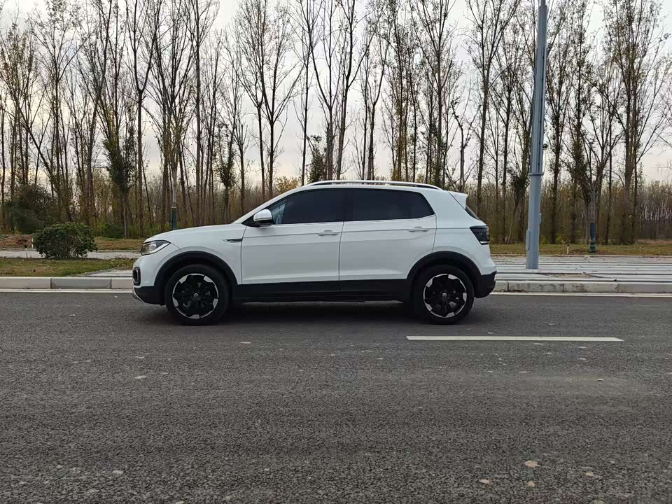 Volkswagen Exploring the shadow