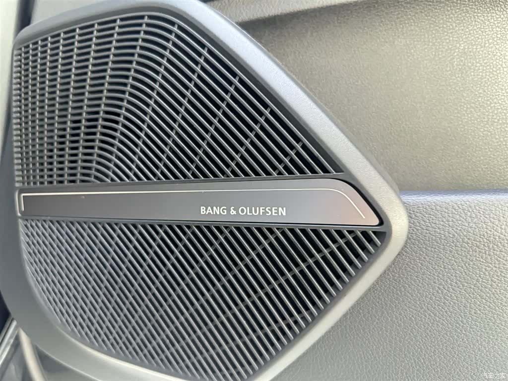 Audi Q5L, 2022 21