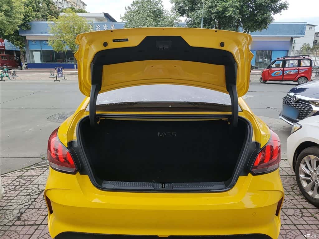 MG MG5, 2022 19