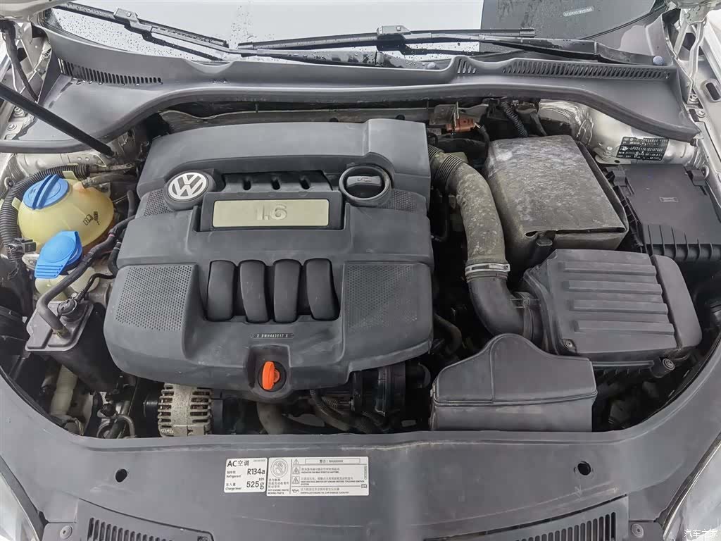Volkswagen Sagitar, 2011 6