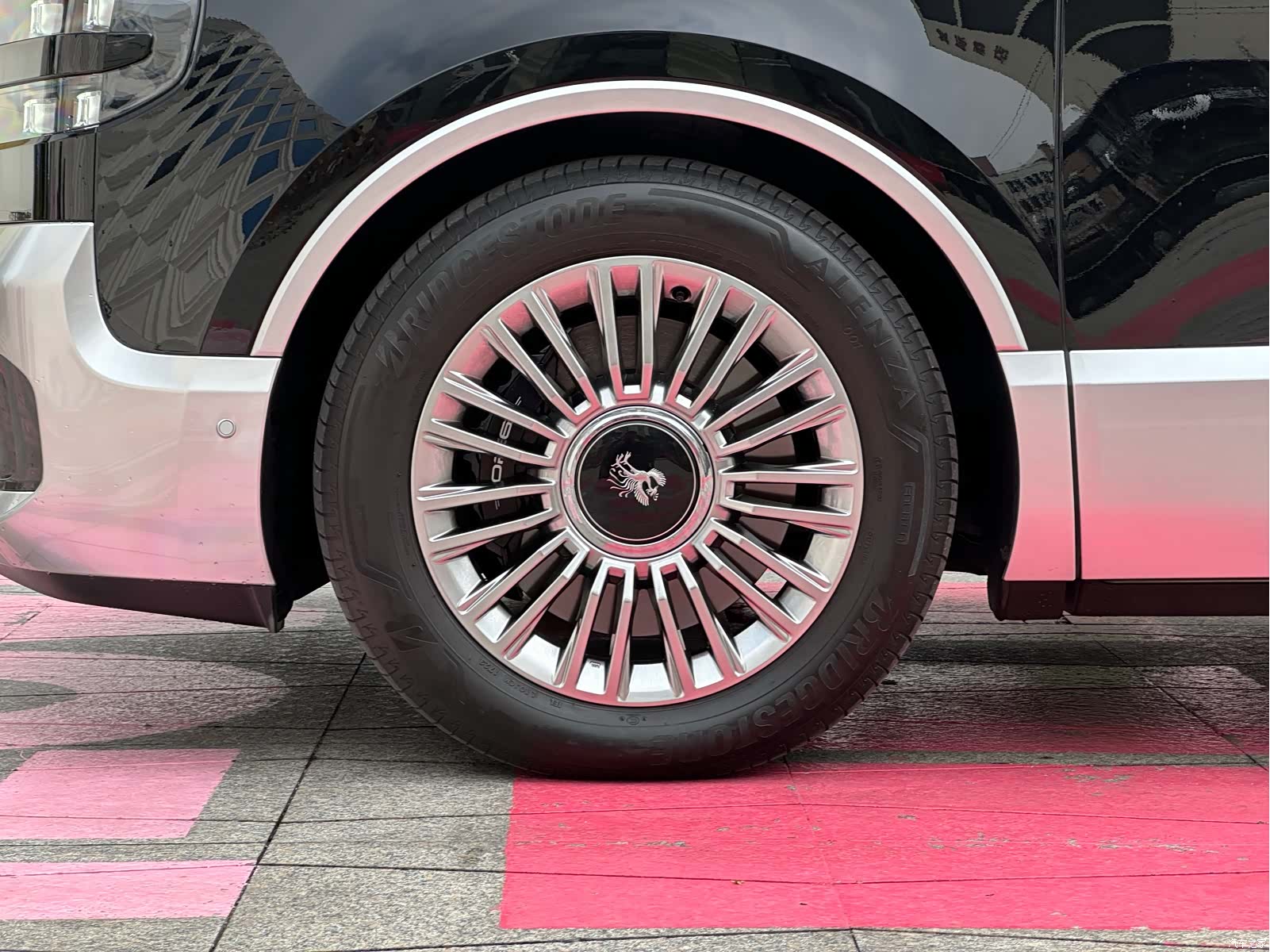 Toyota Century, 2024 8