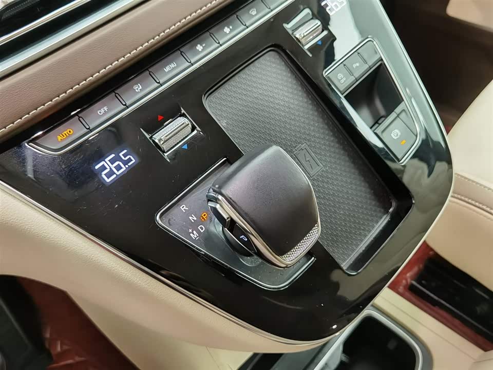 Besturn M9 Besturn M9