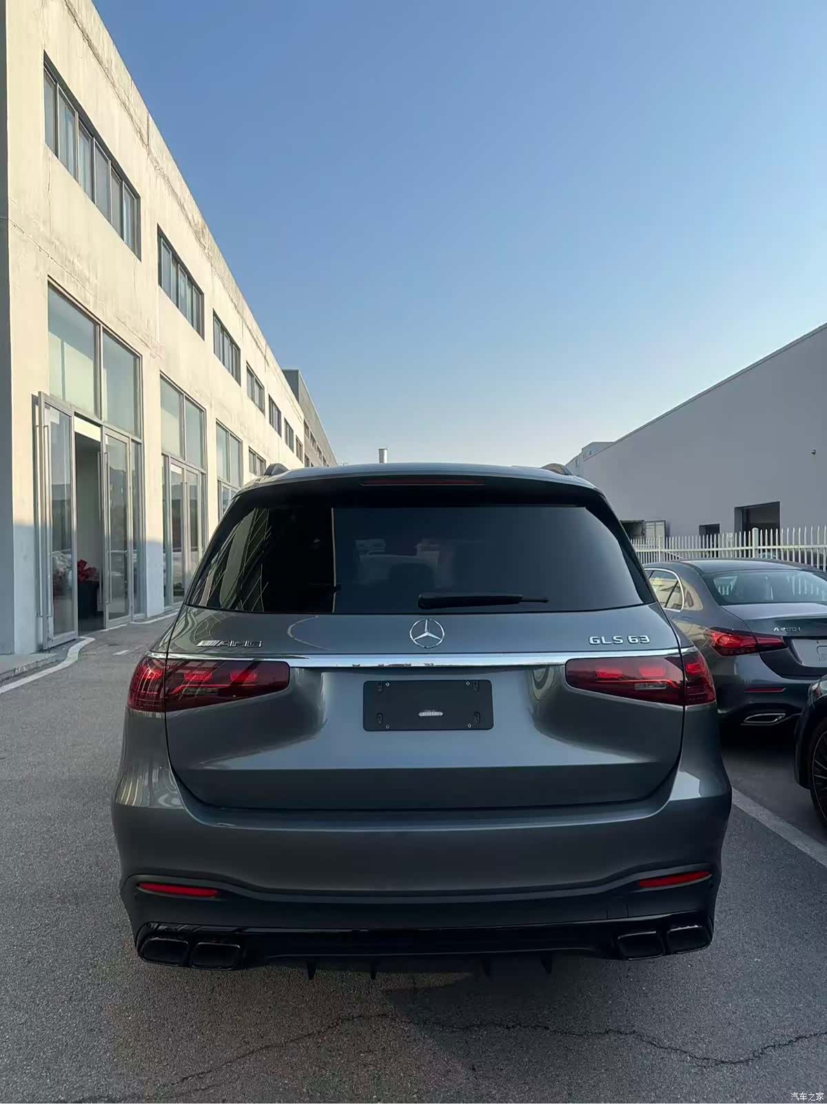 Mercedes-Benz GLS, 2024 4