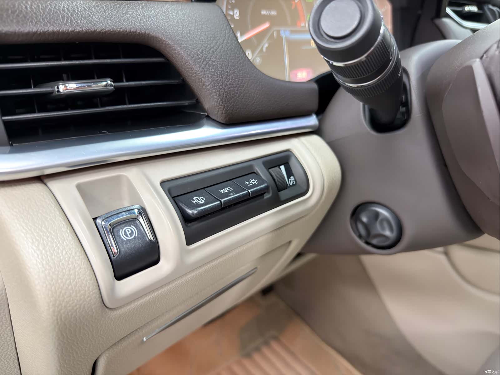 Cadillac XTS, 2013 24