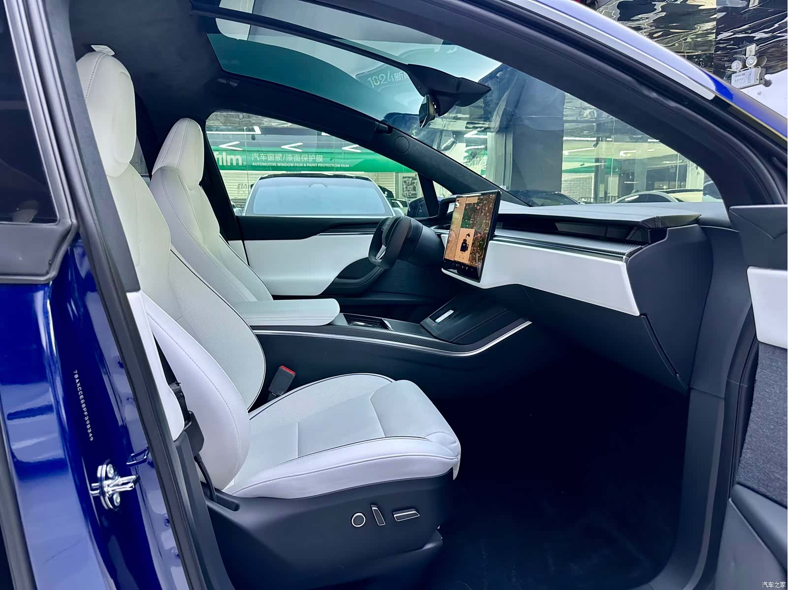 Tesla Model X, 2023 13