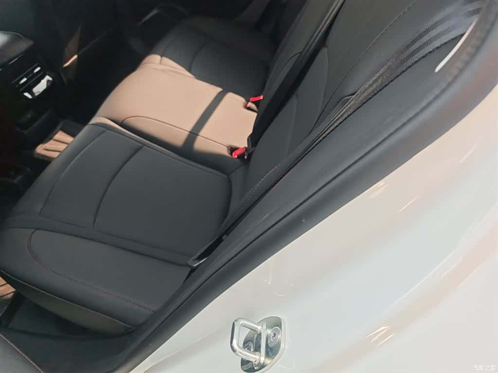 Roewe i5, 2026 17