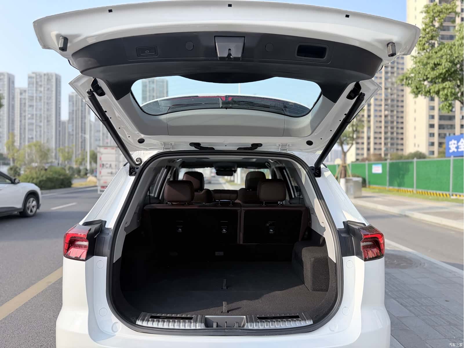 Chery Tiggo 8, 2023 13