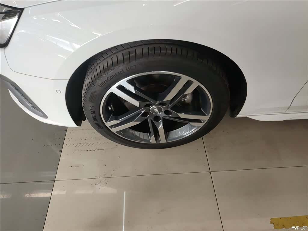 Audi A4L, 2021 23