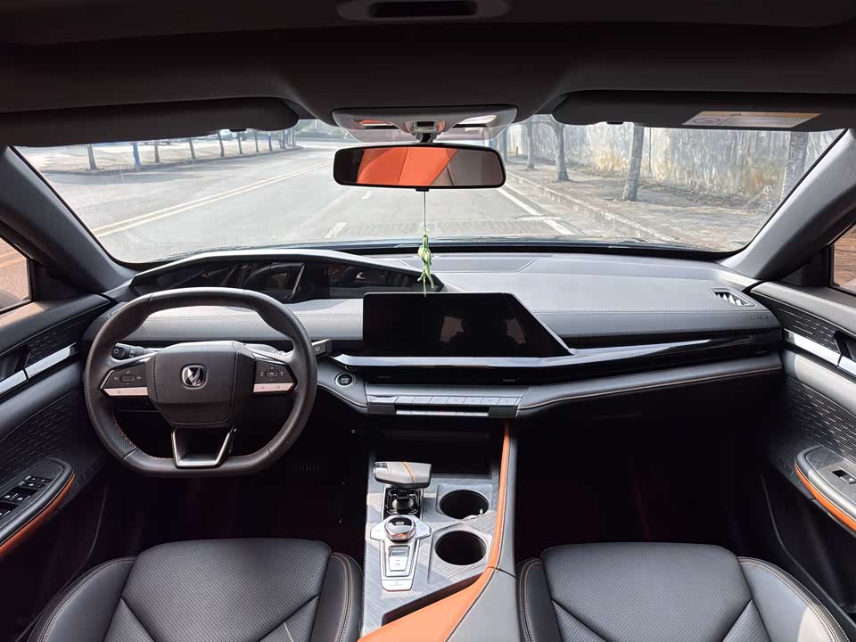 Changan UNI-V Smart iDD