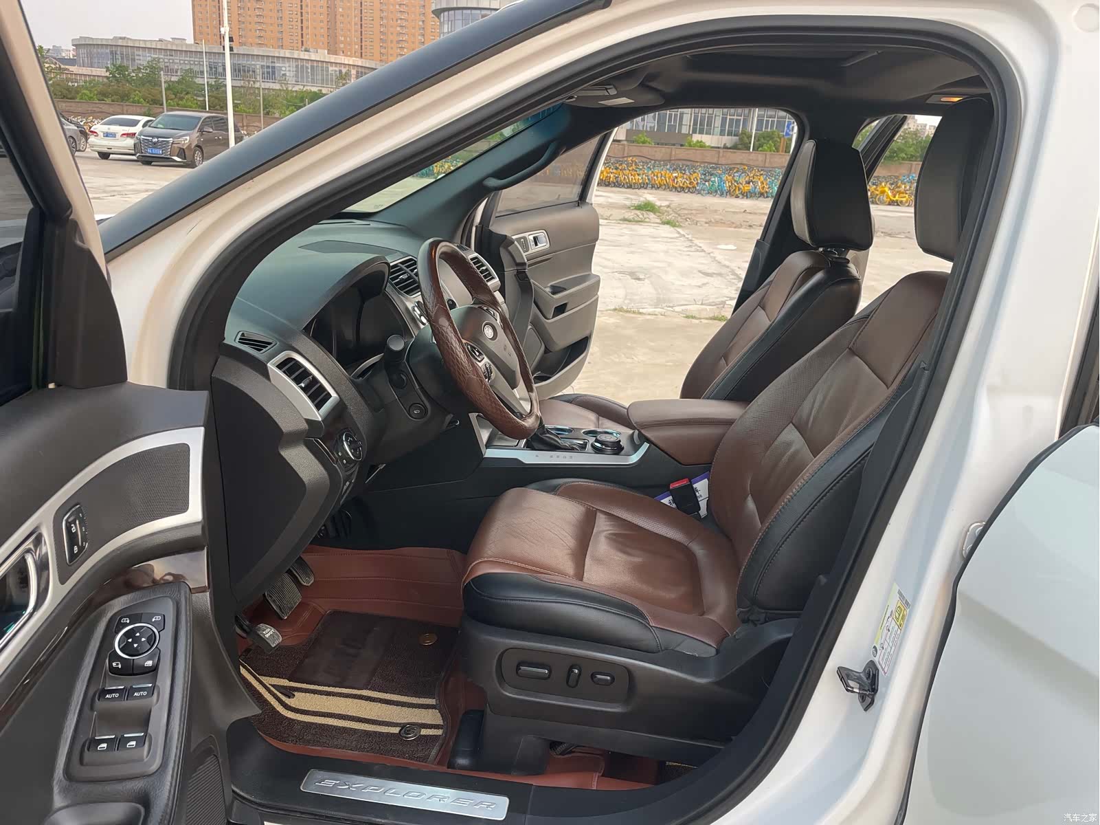 Ford Explorer, 2014 4