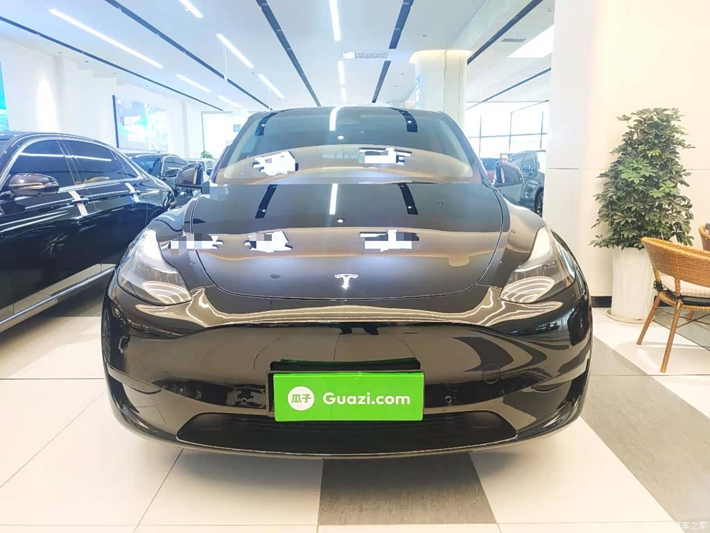 Tesla Model Y, 2023 3