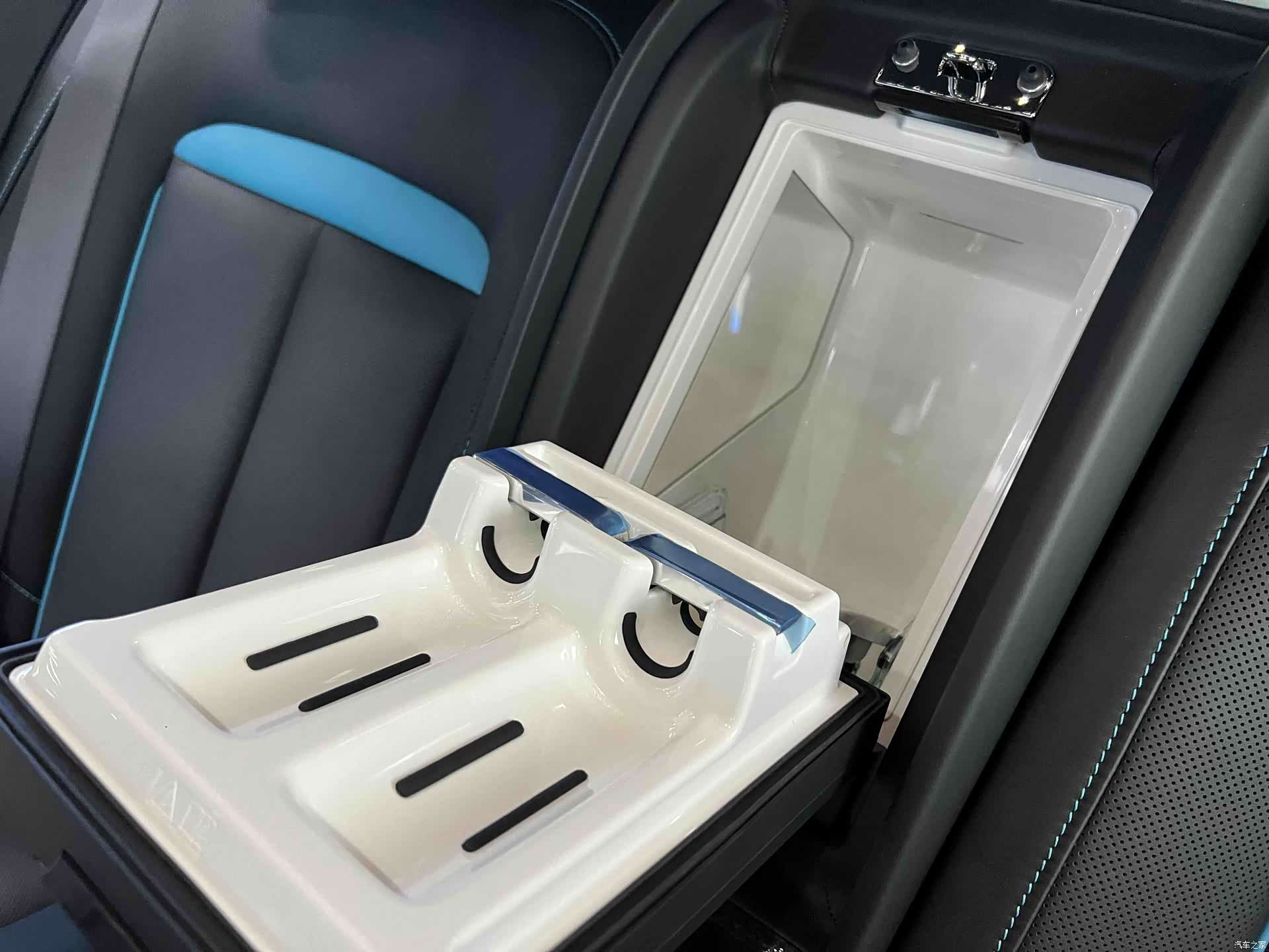 Rolls-Royce Cullinan, 2025 22