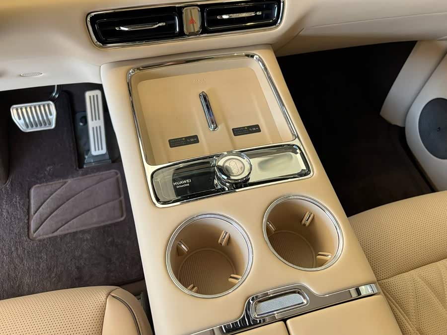 Haima V9 2026, фото 13