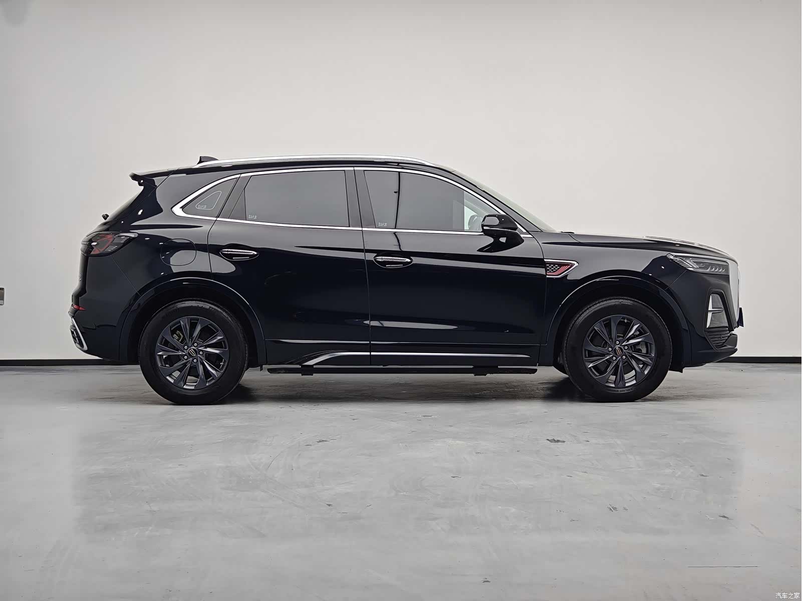 Hongqi HS5, 2023 8